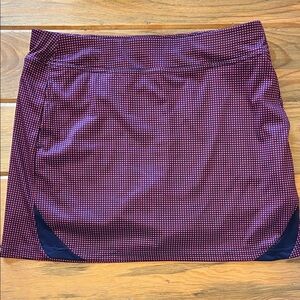 Grand Slam Wine Dot-Print Performance Skirt with Navy Trim